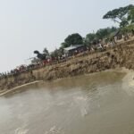 गंगा का रौद्र रूप: , कटाव का खतरा जारी, प्रशासन ने संभाला मोर्चा